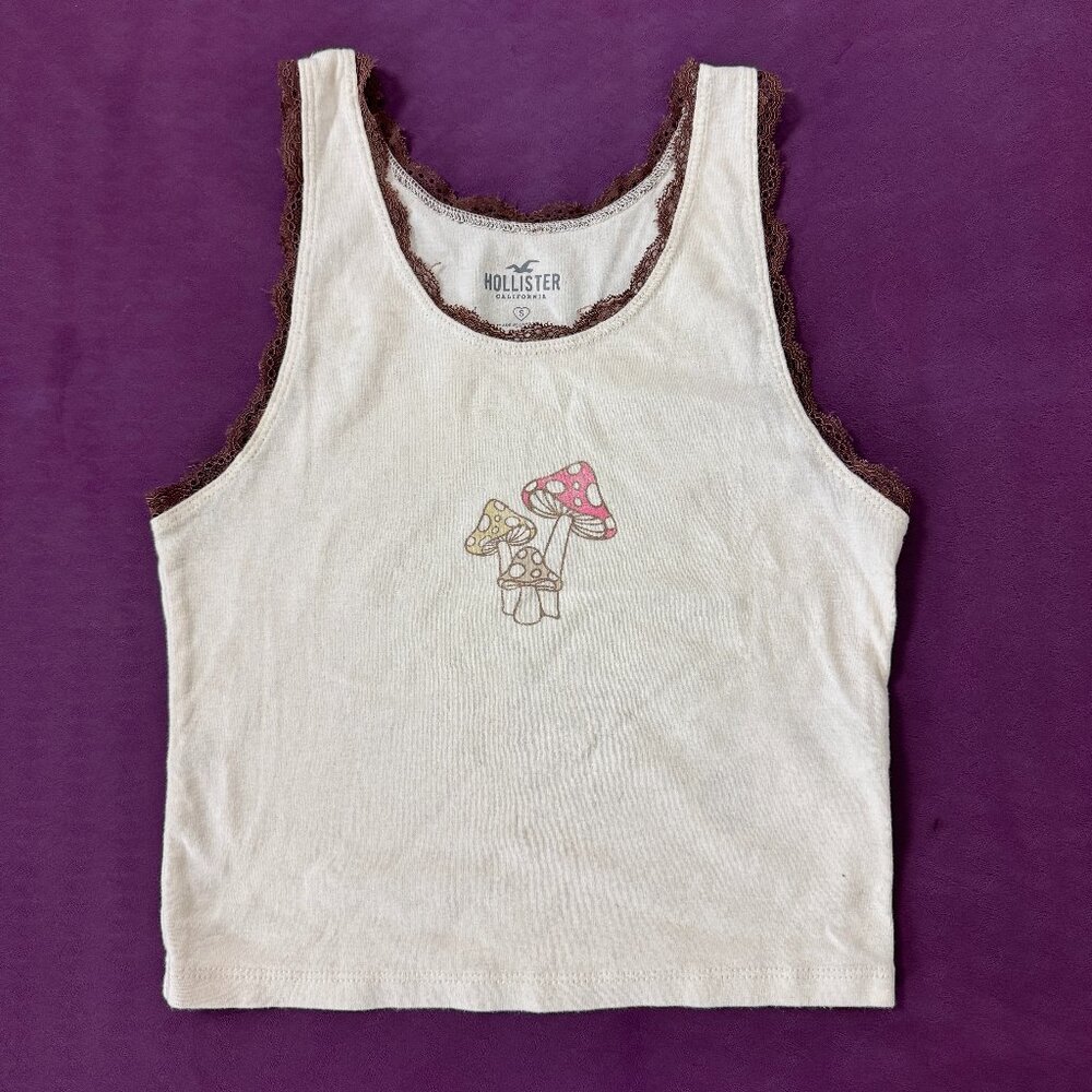 NWOT Hollister Lace Trim Mushrooms Graphic Tank Top Size S